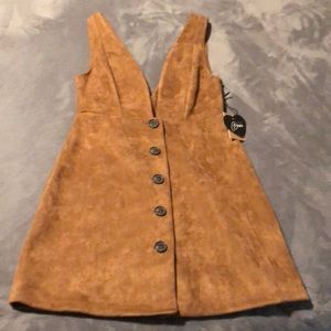 Popular basics low v neck top NWT